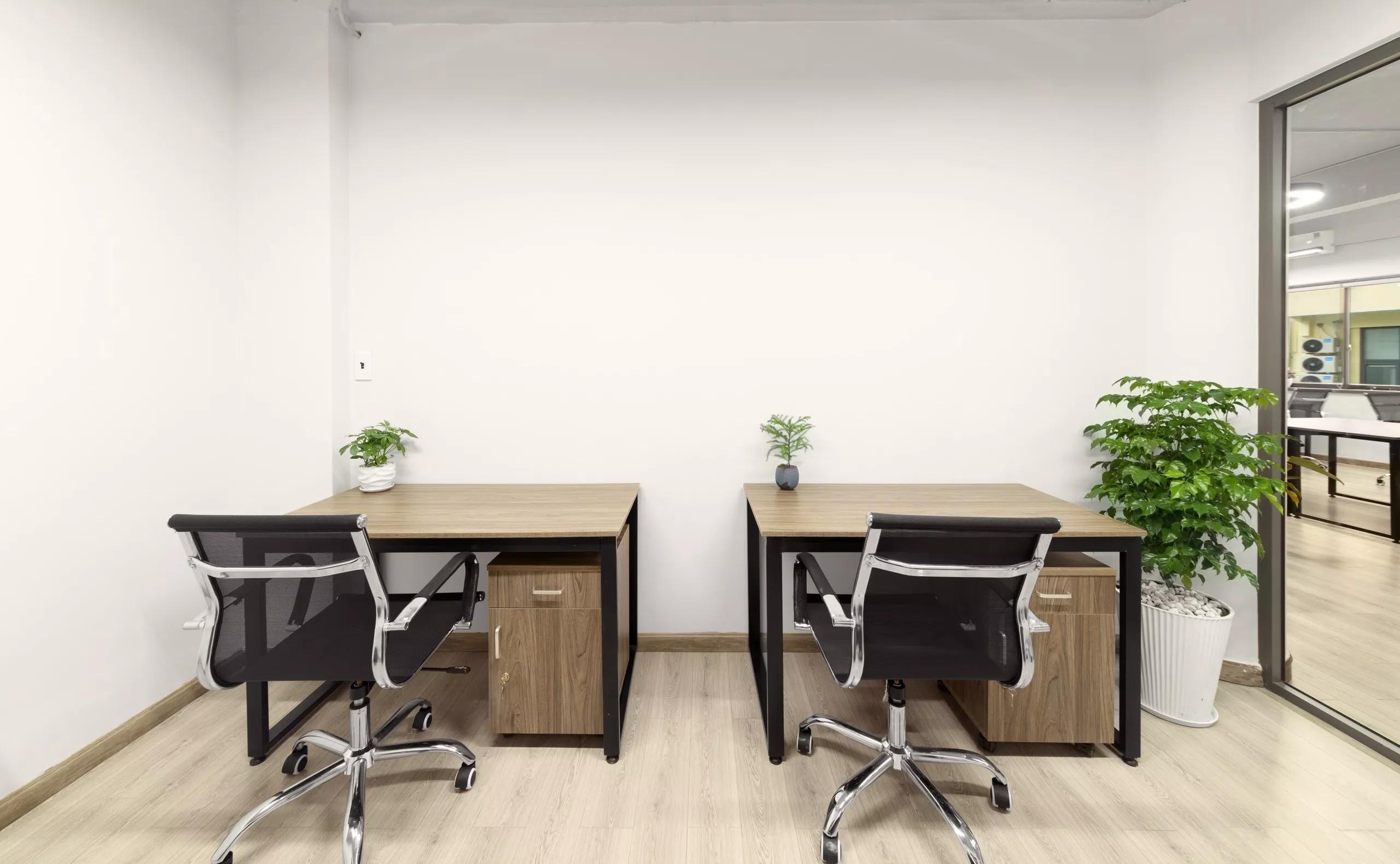 Private Desk