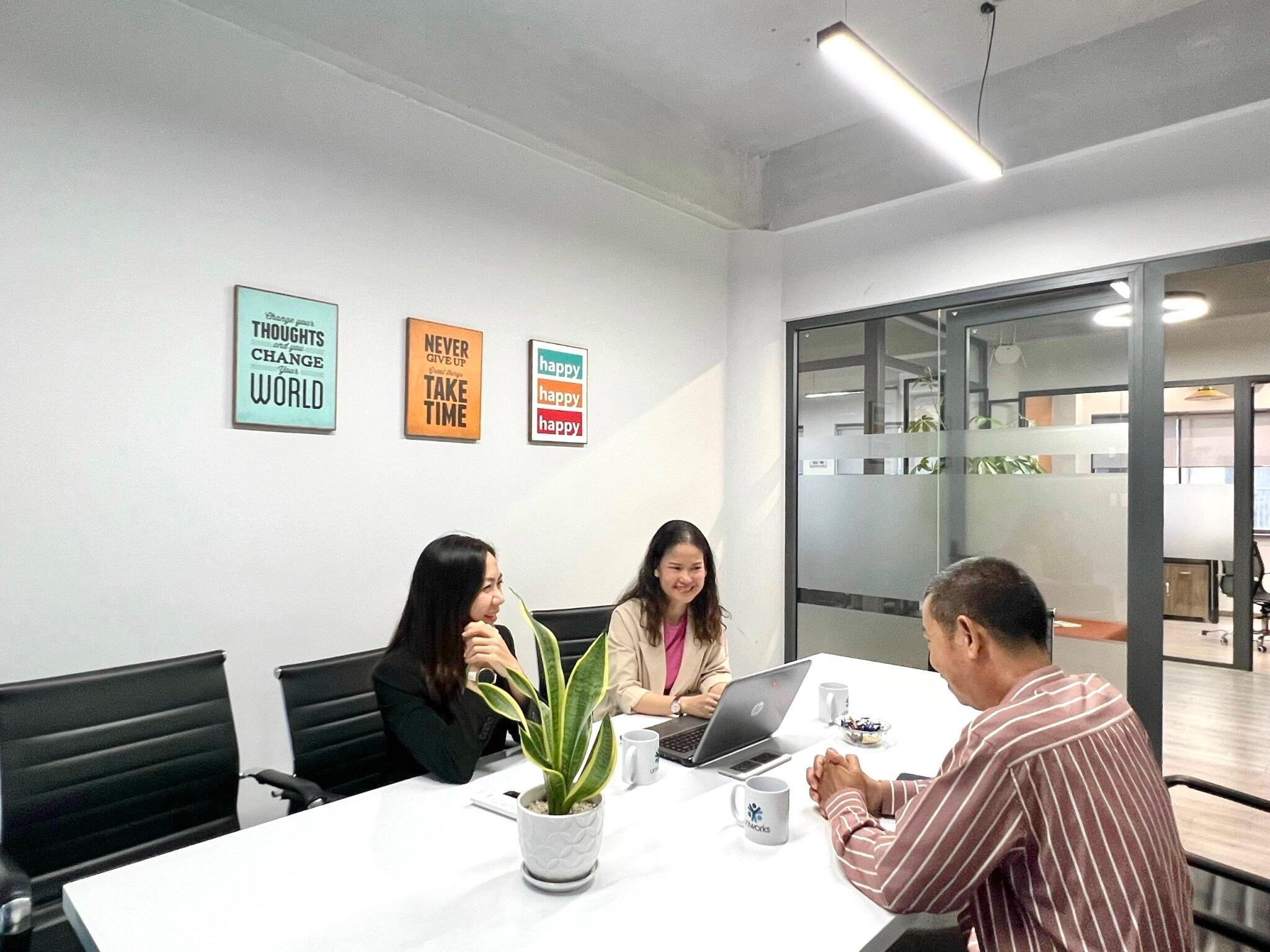 Coworking & Quán cà phê: Đâu là nơi làm việc lý tưởng cho bạn?